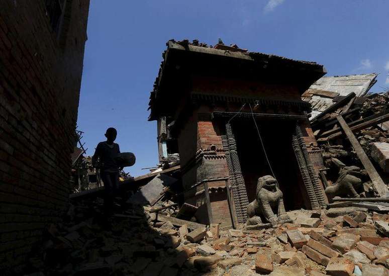 Templo destruído por terremoto em Bhaktapur, Nepal