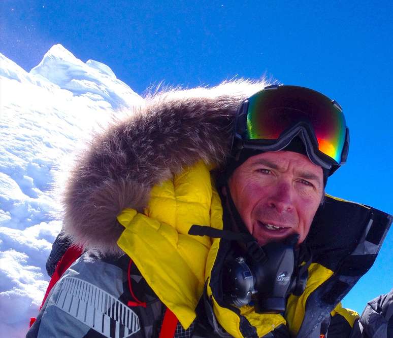 Alpinista Nick Cienski não desistiu da tentativa de quebrar seu recorde mundial