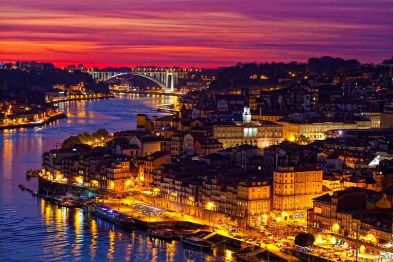 Porto oferece uma interessante mistura de tradicional e moderno