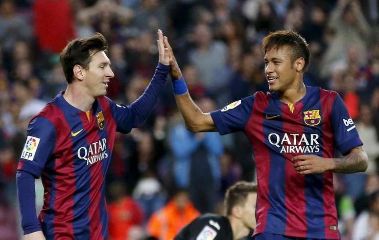 Lionel Messi (esquerda) e Neymar também são admirados por Carol Muniz