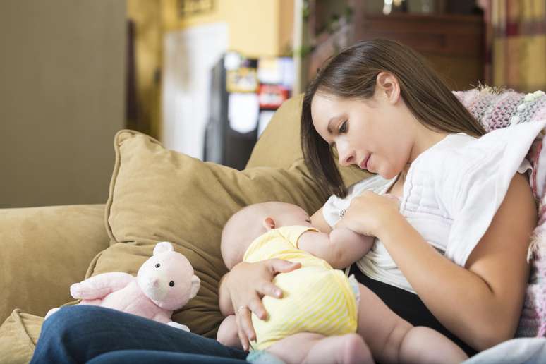 De acordo com a pesquisa, o leite também pode prejudicar o bebê durante a amamentação