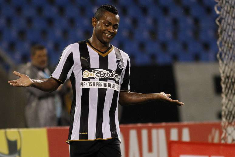 Botafogo vai com time misto para Copa do Brasil