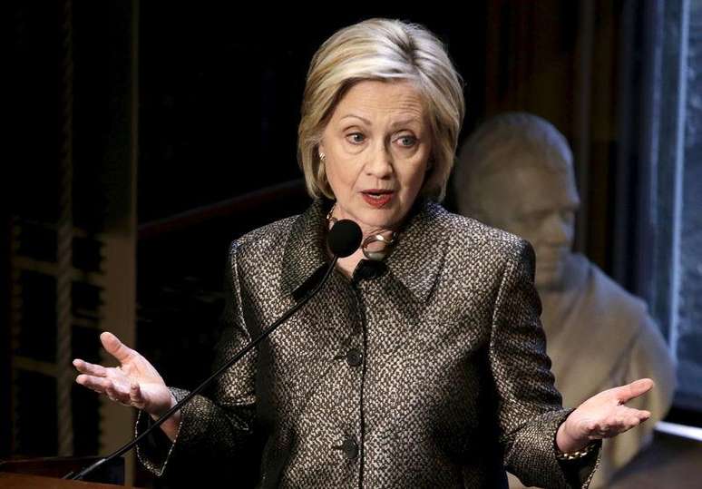 Governo americano divulga e-mails de Hillary Clinton 
