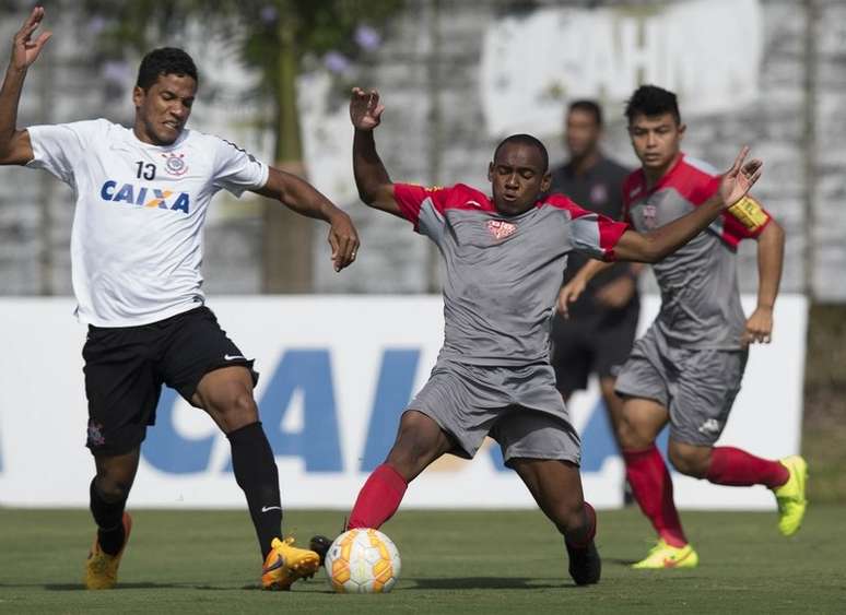 Defensor Yago prorrogou o seu vínculo com a equipe alvinegra