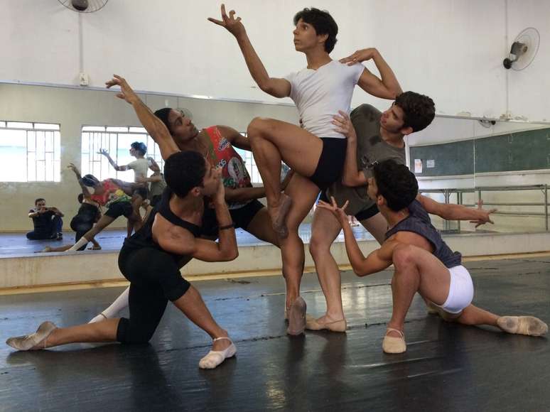 Cia. Brasileira de Ballet – Ourinhos traz jovens talentos da dança nacional em “Noite de Walpurgis”
