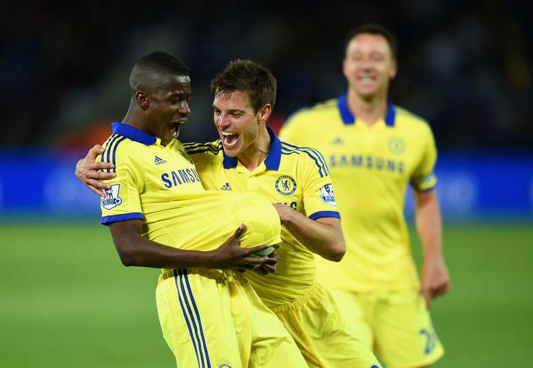 Ramires fez o terceiro gol da vitória que deixou time perto do pentacampeonato inglês