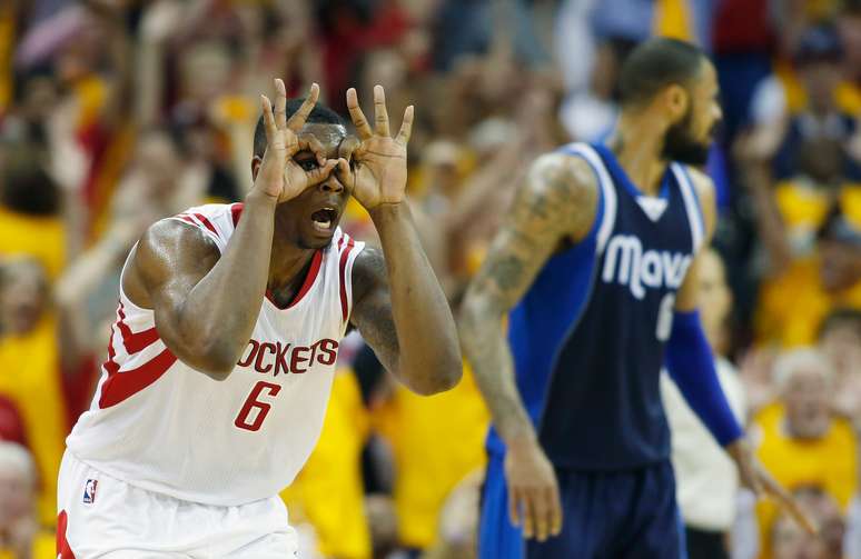 Houston Rockets eliminou Dallas Mavericks na terça-feira