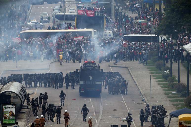 Mais de 200 manifestantes ficaram feridos no protesto de 29 de abril