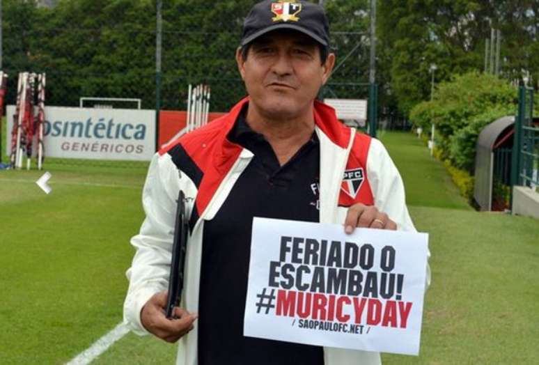 No ano passado, Muricy Ramalho ironizou o Dia do Trabalho e foi a campo treinar o S&atilde;o Paulo