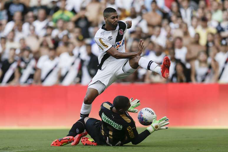 Renan fez o que pôde, mas não impediu derrota do Botafogo