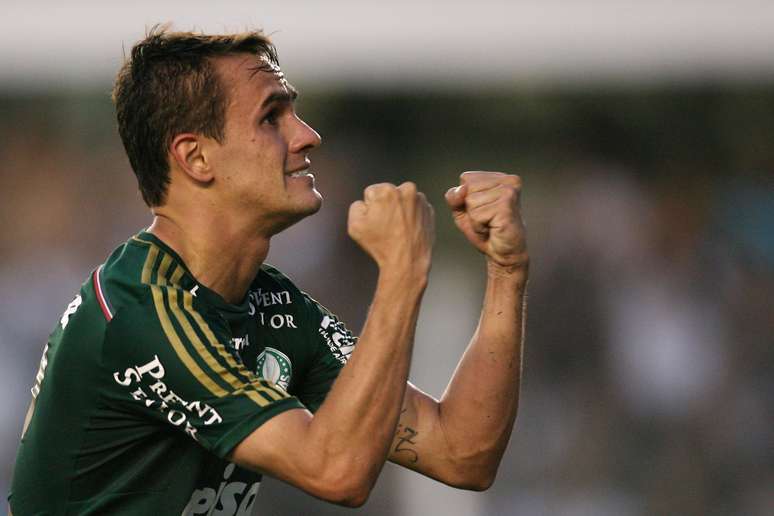 Lucas fez o gol do Palmeiras neste domingo e levou a decisão para os pênaltis