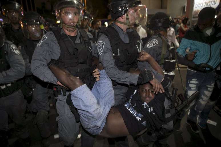 Incidentes entre emigrantes etíopes e Polícia deixa 63 feridos em Tel Aviv