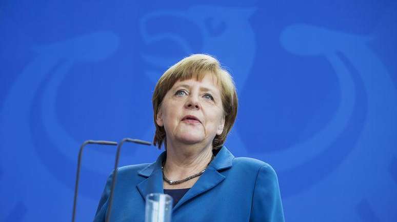 Escândalo prejudica avaliação do governo de Angela Merkel