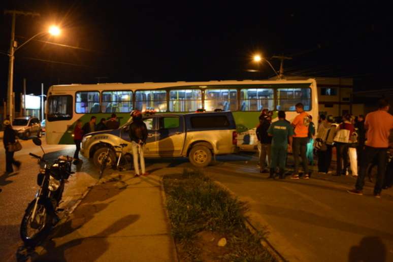 Motorista do &ocirc;nibus disse que n&atilde;o viu a motocicleta