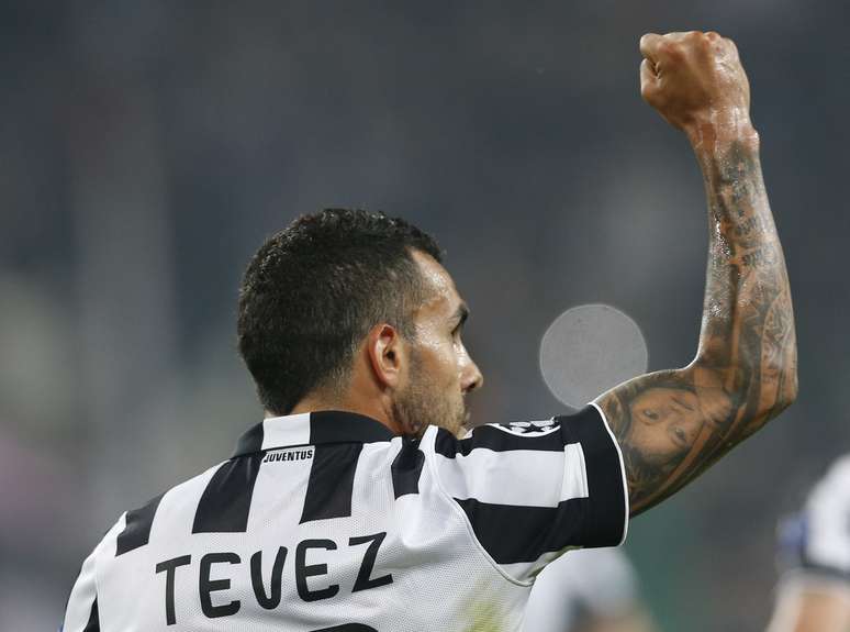 Tévez teve mais uma noite inspirada no Juventus Stadium