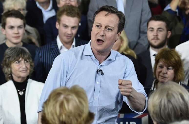 Primeiro-ministro britânico David Cameron durante campanha em St Ives. 5/5/2015.