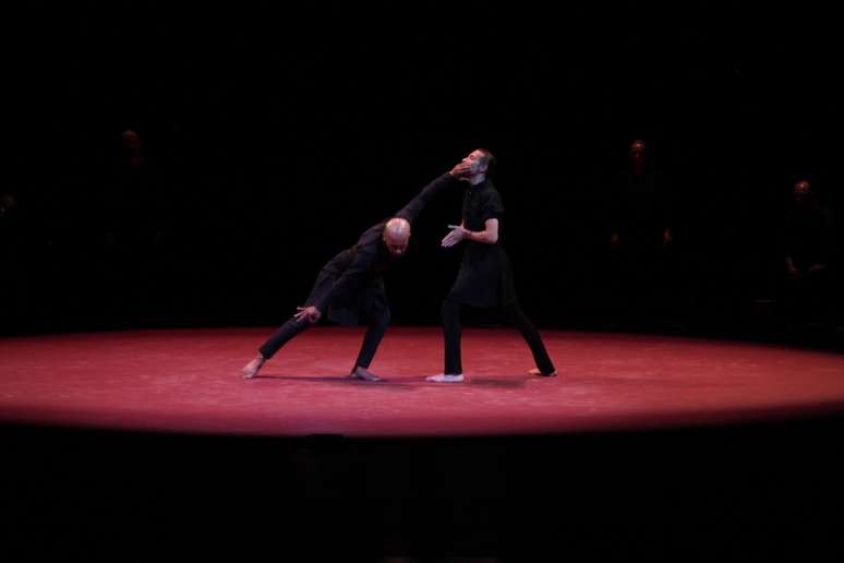 Israel Galván e Akram Khan fazem o espetáculo de abertura do Festival O Boticário na Dança no Auditório Ibirapuera, em São Paulo