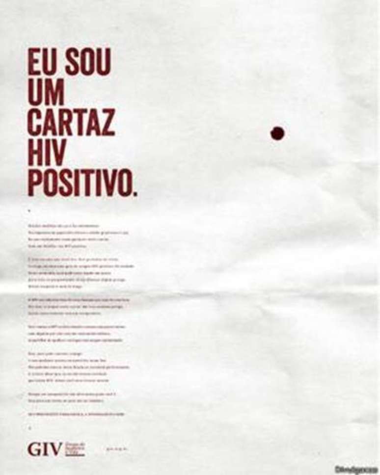 Cerca de 300 cartazes com gota de sangue foram espalhados por São Paulo