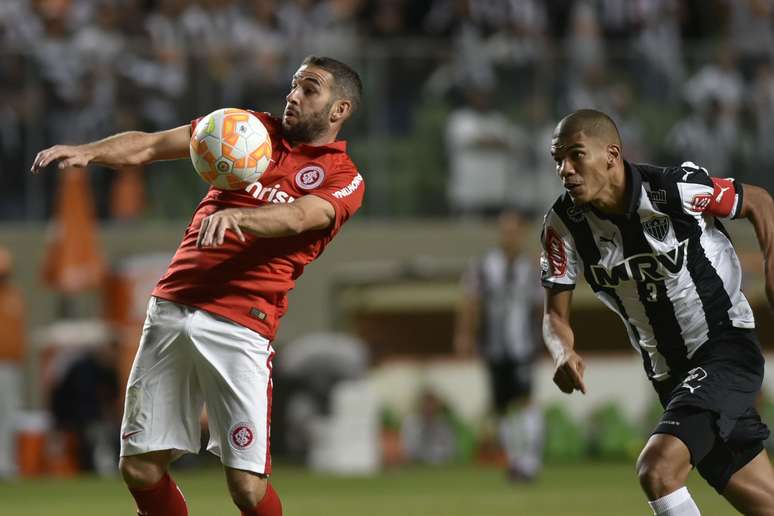Em Belo Horizonte, Atlético-MG e Internacional ficaram no empate por 2 a 2