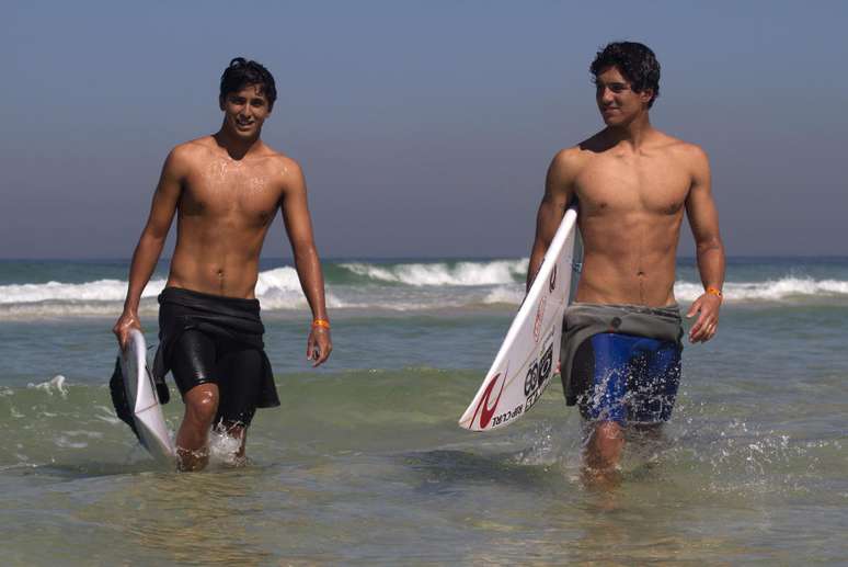 Miguel Pupo e Gabriel Medina cresceram pegando ondas juntos em Maresias