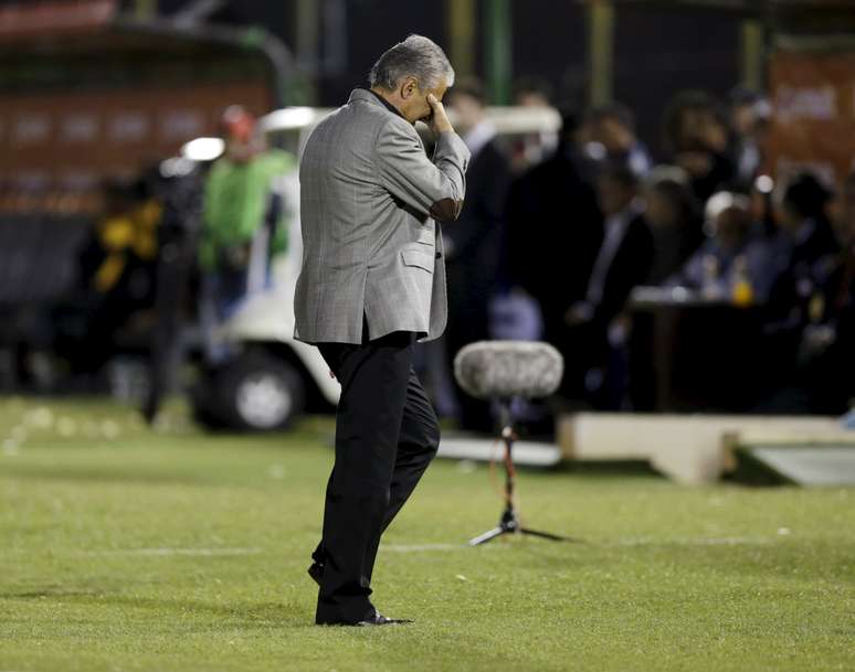 Tite não consegue fazer Corinthians repetir atuações do inicio do ano