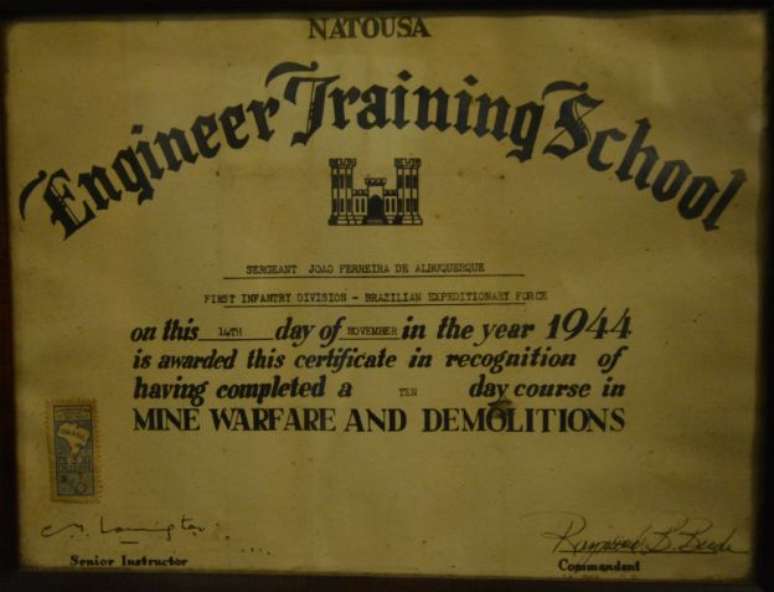 Albuquerque conta que s&oacute; se feriu uma &uacute;nica vez, em um curso de minas e demoli&ccedil;&atilde;o, em N&aacute;poles