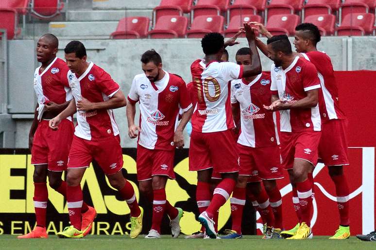 Náutico pega o time cearense no dia do aniversário do rival