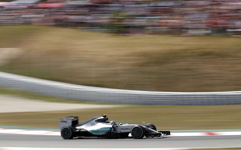 Rosberg foi mais rápido que os concorrentes durante todo o fim de semana