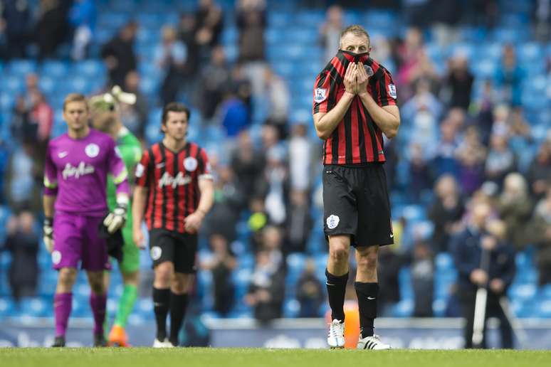 Jogadores do QPR lamentam novo rebaixamento