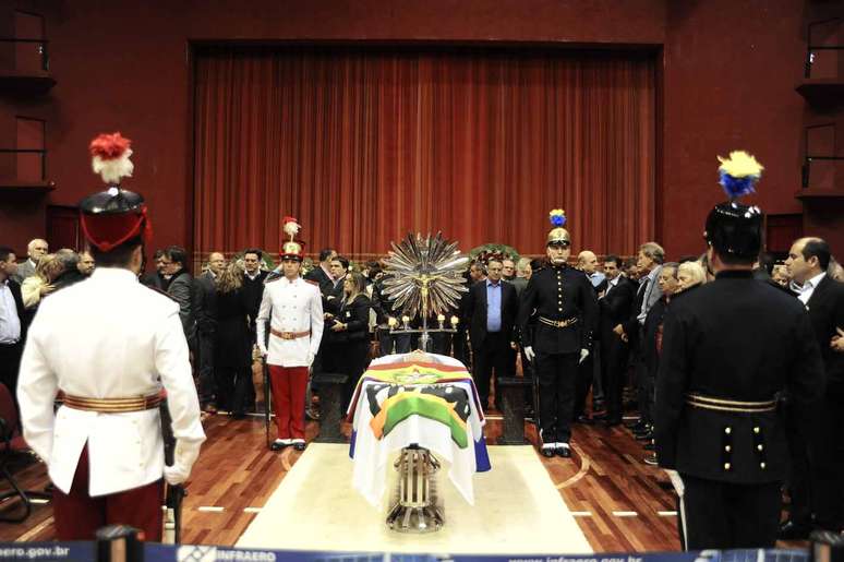 Velório do ex-governador de Santa Catarina acontece no centro de eventos de Joinville