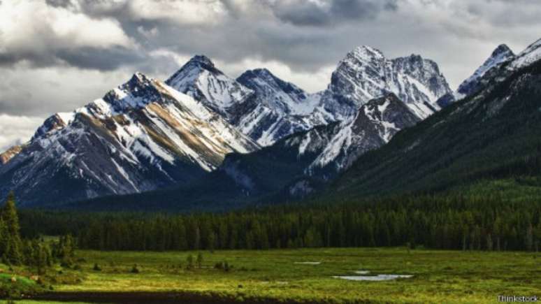 A caça ao tesouro vem beneficiando a região das Rocky Mountains, já que atrai milhares de turistas todos os anos
