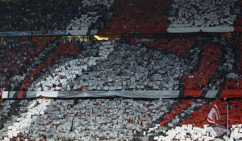 Torcida do Bayern fez seu papel e lotou a Allianz Arena, fazendo muito barulho