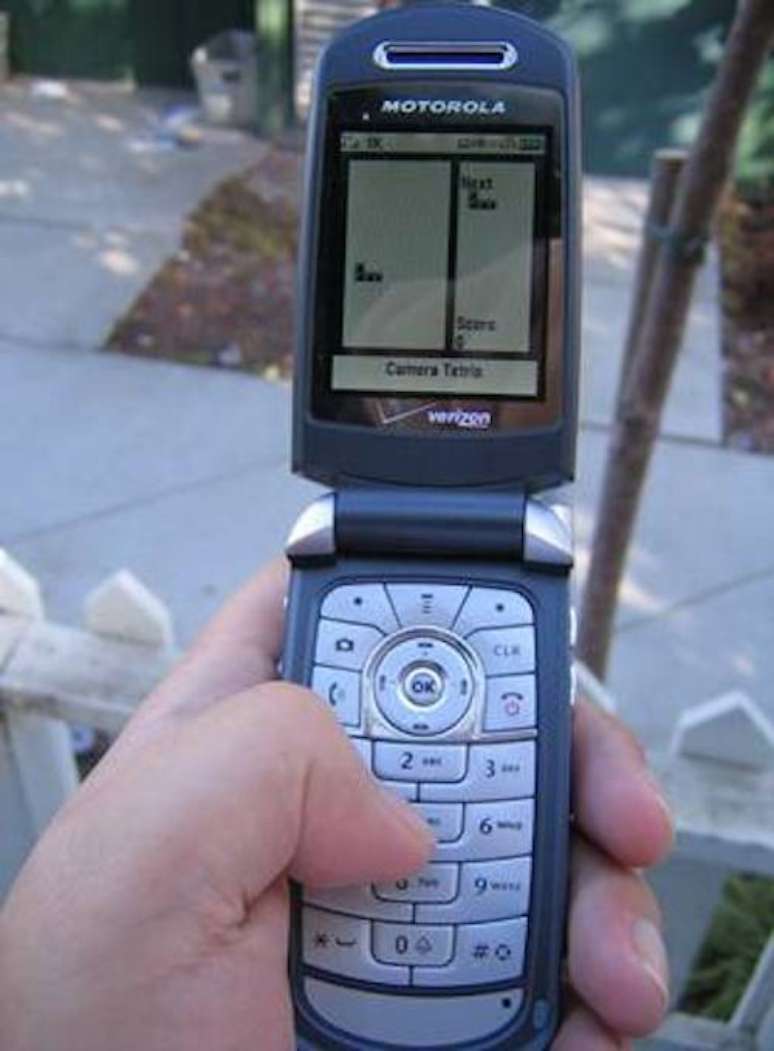 Mais antigo que os modelos "tijolo" de celular, o Tetris foi incorporado nos aparelhos também nos anos 90