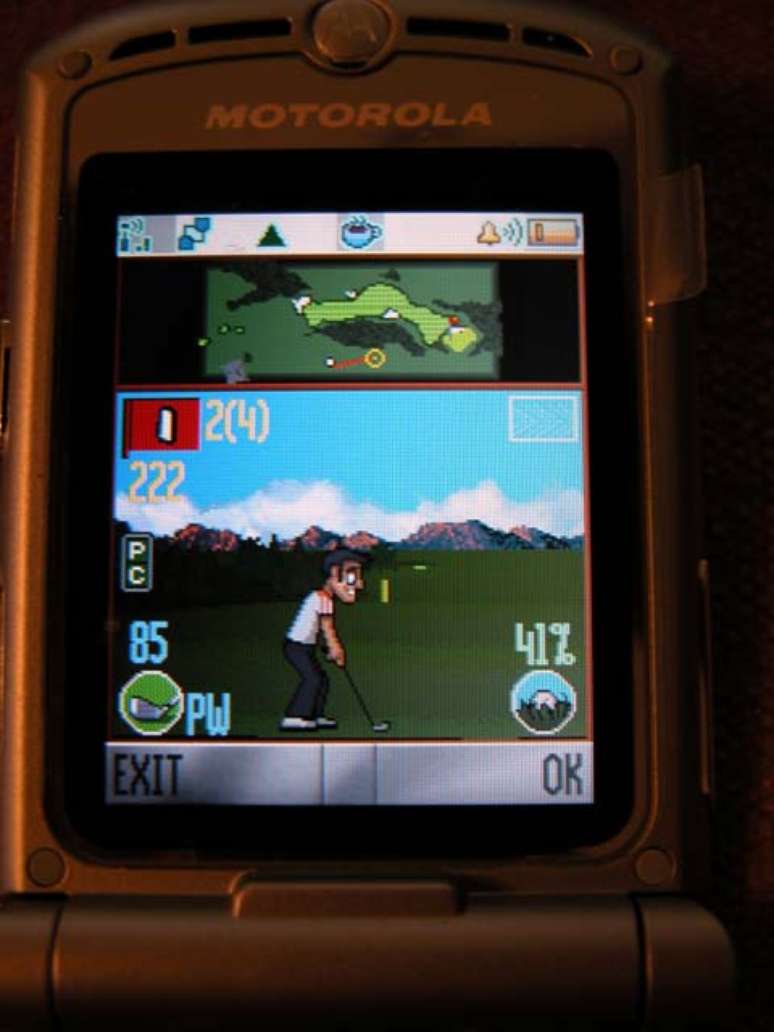 Motorola V3, quem não quis ostentar com um desses? Entre os games mais populares do modelo, o jogo de golfe era o máximo da tecnologia