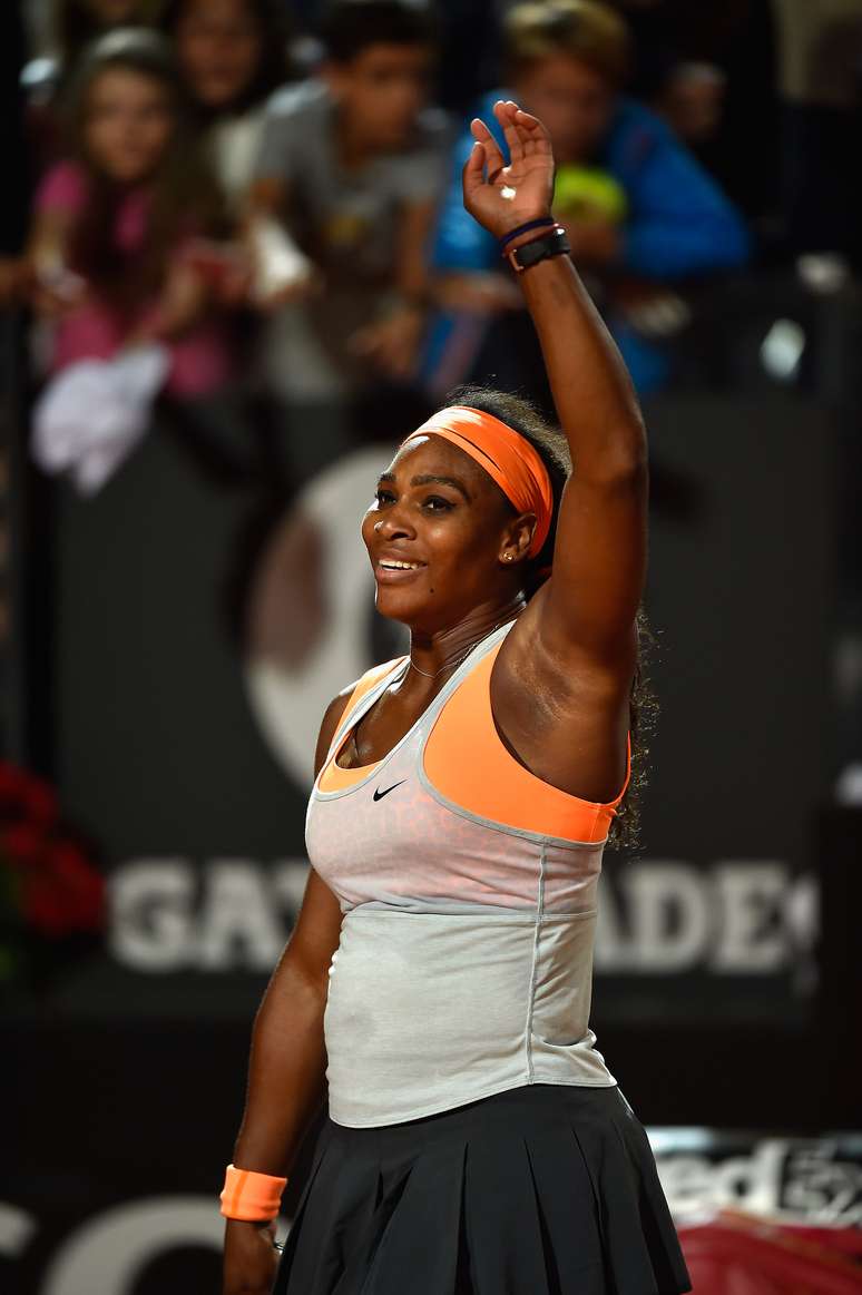 Serena vibra com vitória em Roma