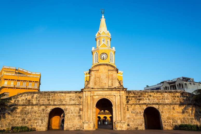 Centro Hist&oacute;rico de Cartagena, a Cidade Amuralhada possui edif&iacute;cios com arquitetura colonial