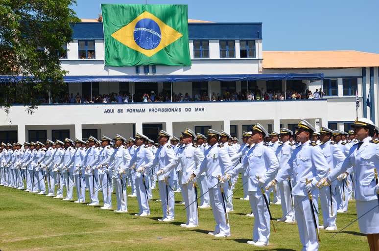 Marinha abriu 60 vagas para o Corpo de Engenheiros