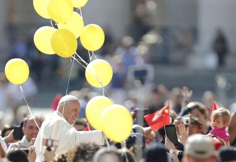 Papa Francisco na Praça de São Pedro, no Vaticano, em 13 de maio