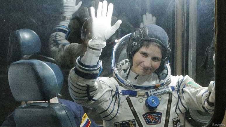 Samantha Cristoforetti é astronauta da Agência Espacial Europeia