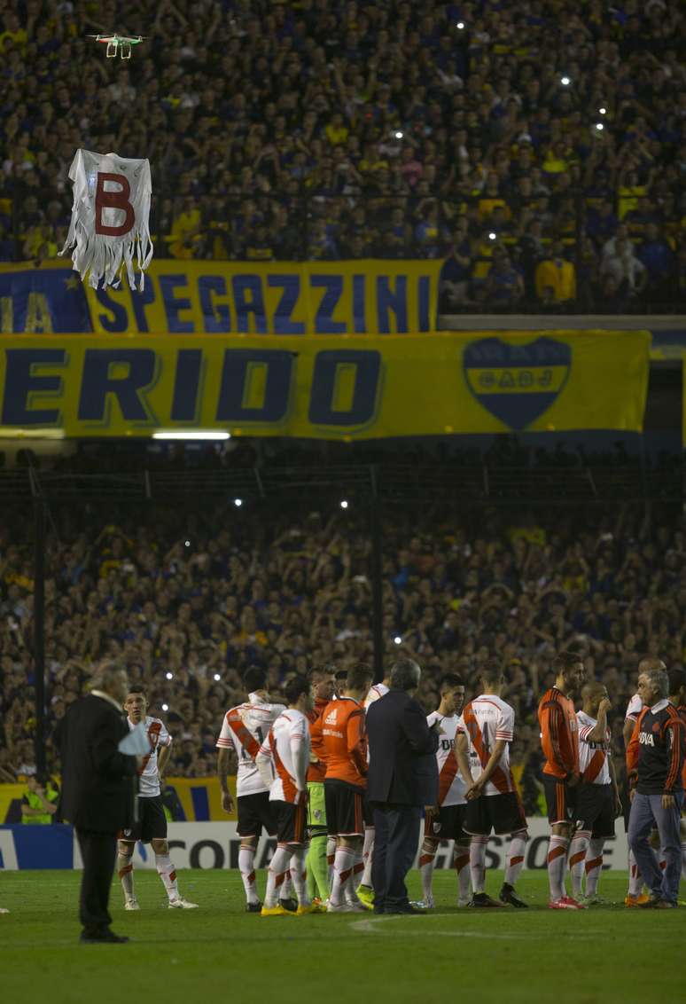 Drone sobrevoou o gramado de La Bombonera