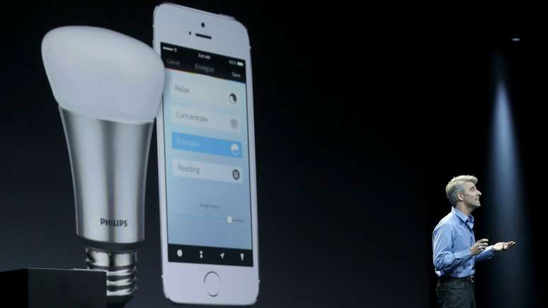 Executivo da Apple durante apresentação do HomeKit da empresa