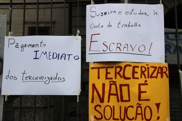 Protesto é contra o PL da terceirização e os cortes do governo na educação