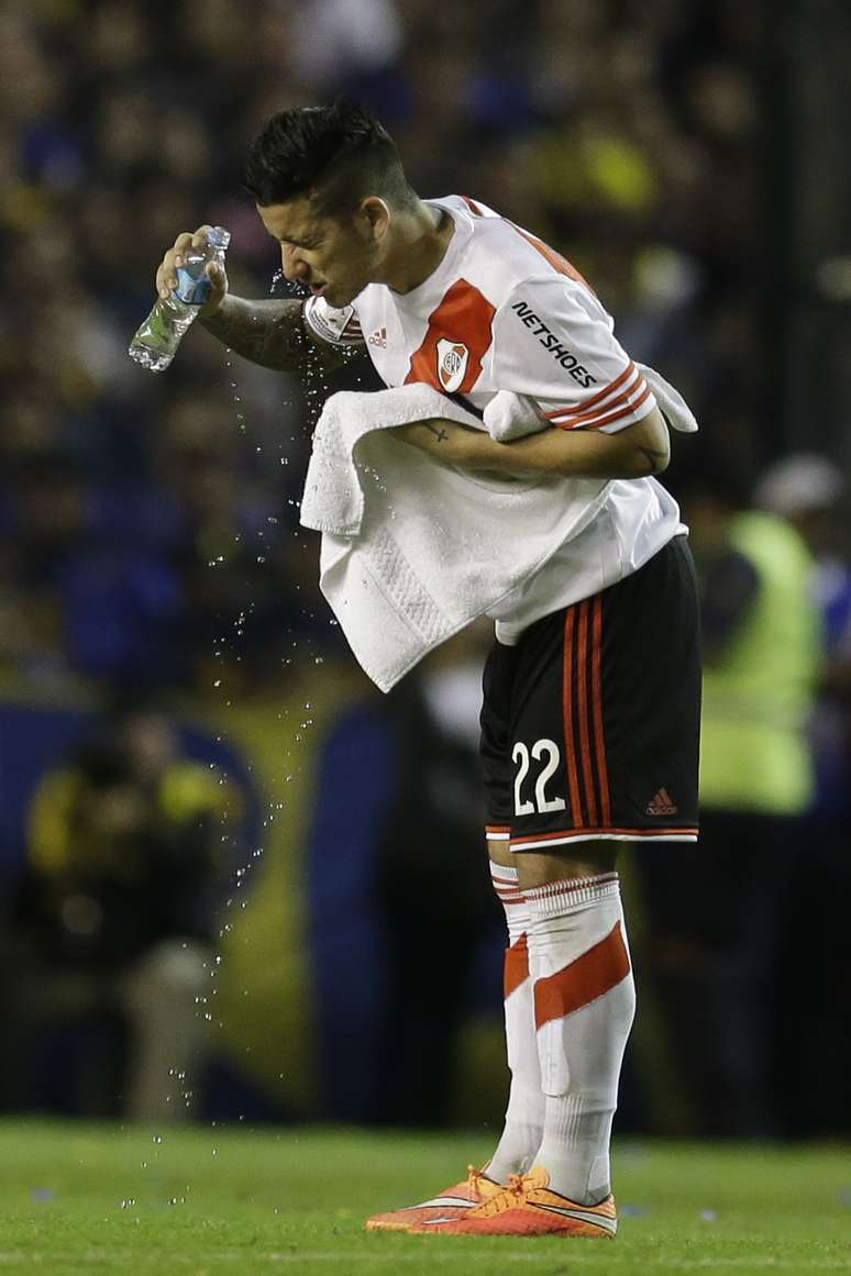 River sofreu com gás de pimenta atirado por torcedores do Boca