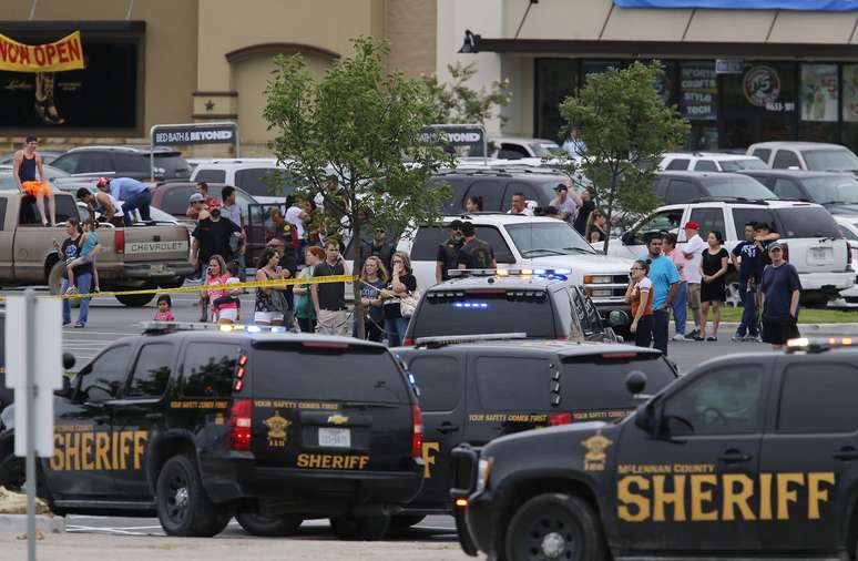 Tiroteio entre gangues de motoqueiros deixou ao menos nove mortos na cidade de Waco, no Texas