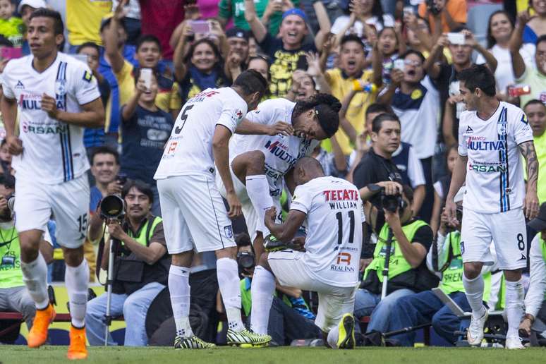 Ronaldinho garantiu o empate e a classificação do Querétaro às semifinais do Clausura mexicano