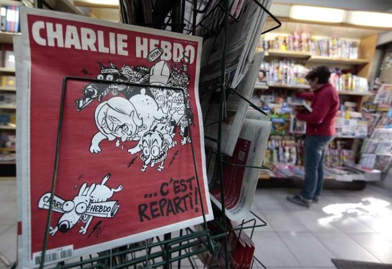 Jornal Charlie Hebdo em banca de Nice, na França