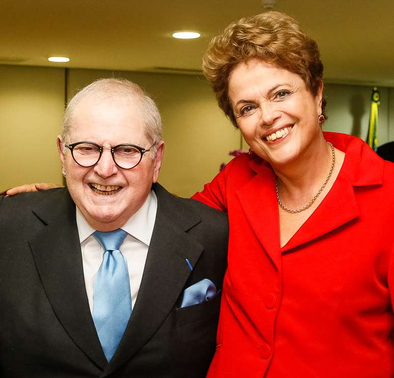 Presidente Dilma se encontrou nessa segunda-feira com o apresentador Jô Soares, no Palácio do Planalto. Encontro não rendeu entrevista ou declaração oficial