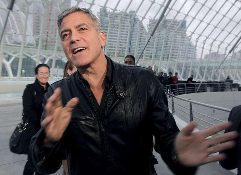 Ator George Clooney na Cidade das Artes e das Ciências, em Valência, na Espanha, antes da estreia do filme "Tomorrowland". 19/05/2015
