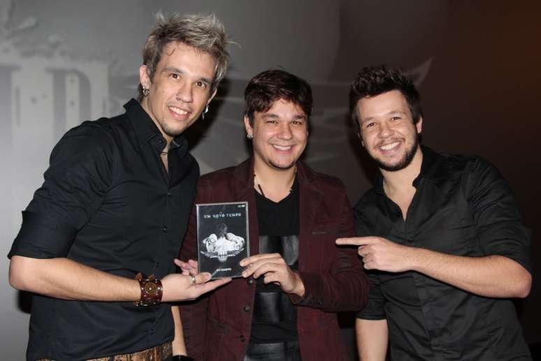 Kiko, Leandro e Bruno comemoram 15 anos de carreira com lan&ccedil;amento de DVD em S&atilde;o Paulo