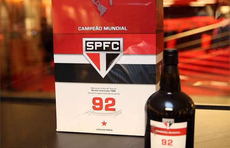 Vers&atilde;o mais "modesta", o box S&atilde;o Paulo FC Campe&atilde;o Mundial ser&aacute; vendido por R$ 139  para quem registrar a compra at&eacute; o dia 20 de julho